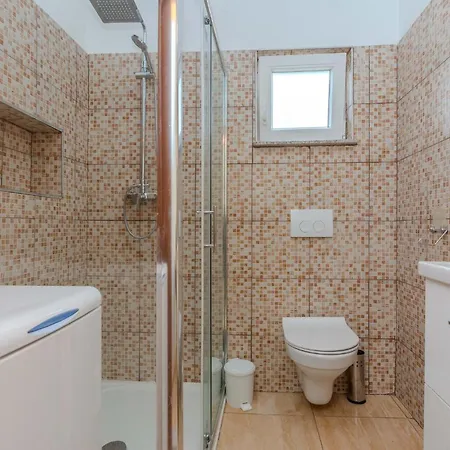 Lovely In With Wifi Apartman *